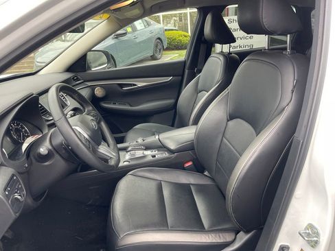 Used 2023 INFINITI QX50 Luxe AWD/4WD image 13