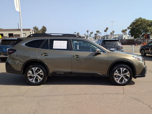 Certified 2022 Subaru Outback Limited AWD/4WD image 5