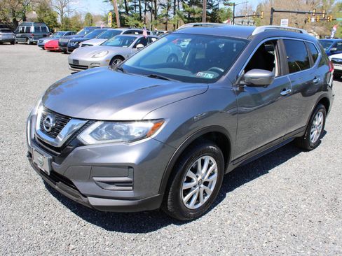 Used 2017 Nissan Rogue SV w/ SV Premium Package AWD/4WD image 2