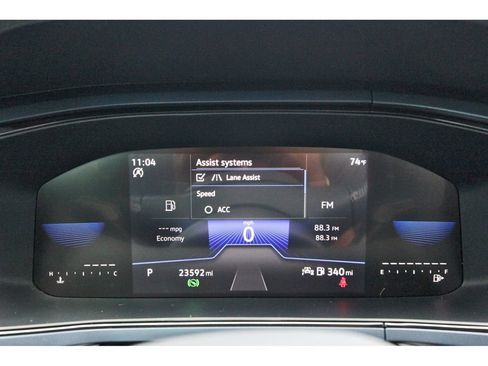 Used 2023 Volkswagen Taos SE FWD image 16