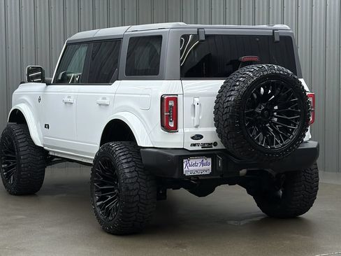 Used 2024 Ford Bronco Outer Banks AWD/4WD image 3