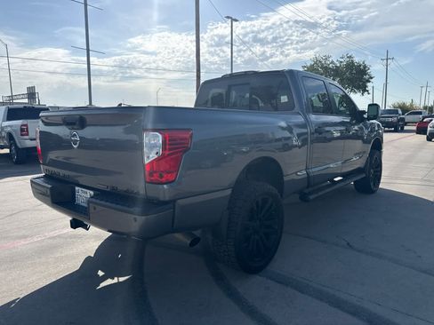 Used 2018 Nissan Titan SL w/ Midnight Edition AWD/4WD image 3