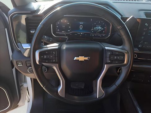 Used 2024 Chevrolet Silverado 3500 LT w/ Convenience Package image 7