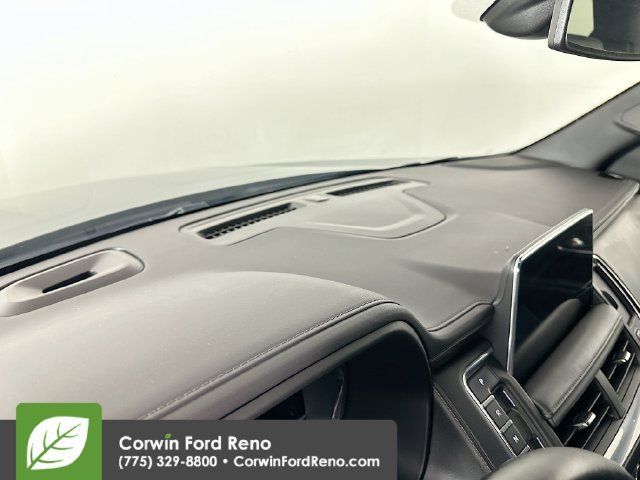 Used 2022 Chevrolet Tahoe Z71 w/ Z71 Off-Road Package AWD/4WD image 11