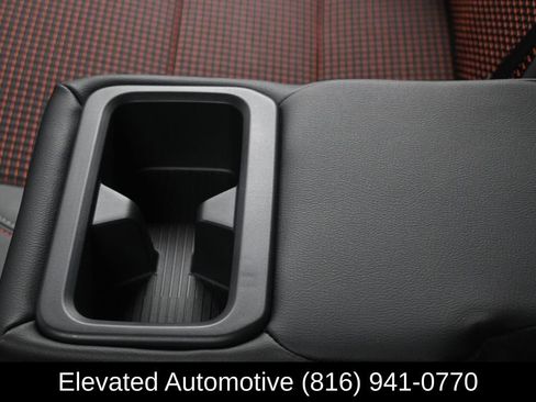 Used 2025 Nissan Kicks SR w/ Illumination Package AWD/4WD image 18