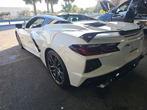 Used 2023 Chevrolet Corvette Stingray Premium Conv w/ Z51 Performance Package image 7
