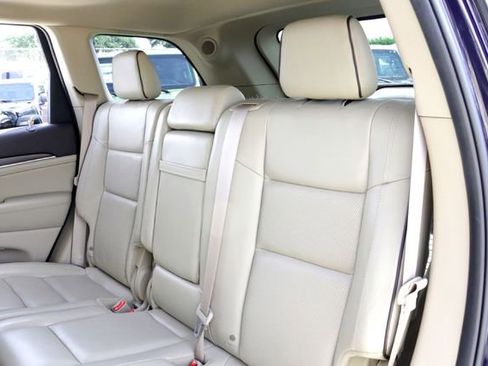 Used 2018 Jeep Grand Cherokee Overland RWD image 24