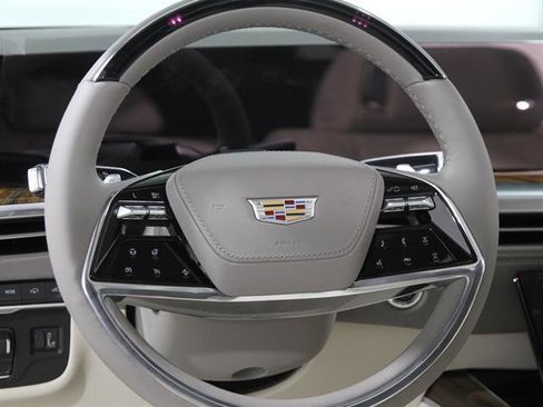 New 2025 Cadillac Escalade ESV Premium Luxury Platinum w/ LPO, Floor Liner Package image 8