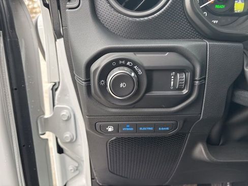 Used 2024 Jeep Wrangler Unlimited Rubicon 4xe image 42