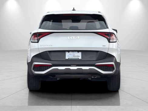 Used 2023 Kia Sportage LX image 7