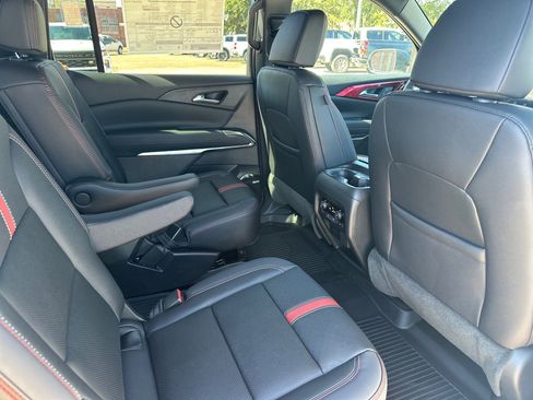 New 2026 Chevrolet Traverse RS w/ LPO, Floor Liner Package image 13
