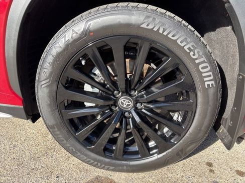 Used 2023 Toyota Highlander XSE image 10