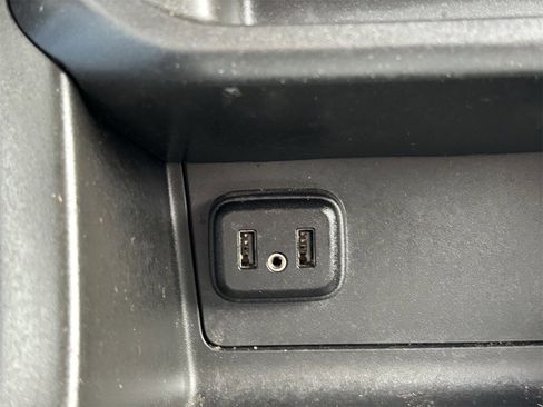 Used 2022 Chevrolet Colorado LT w/ Fleet Safety Package image 27