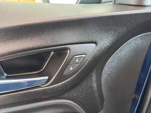 Used 2022 Chevrolet Equinox RS w/ RS Leather Package image 20