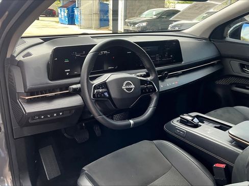 Used 2023 Nissan Ariya FWD image 16
