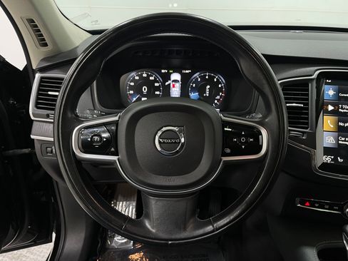 Used 2020 Volvo XC90 T6 Momentum image 23