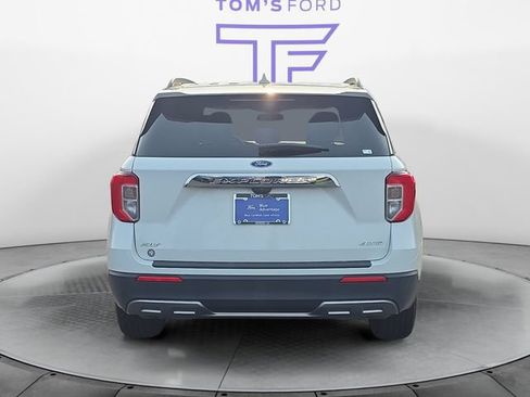 Certified 2023 Ford Explorer XLT w/ Equipment Group 202A AWD/4WD image 5