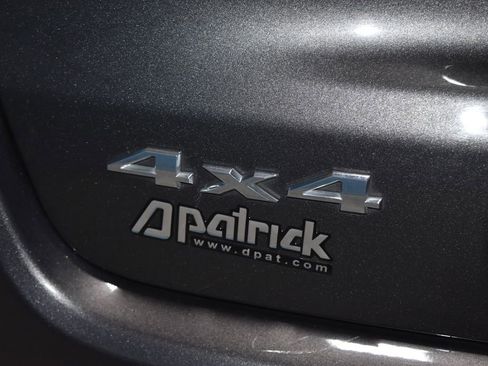 Used 2024 Jeep Compass Limited image 30