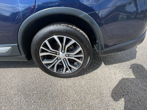 Used 2018 Mitsubishi Outlander LE FWD image 19