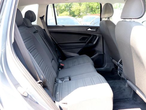 Used 2022 Volkswagen Tiguan S image 13