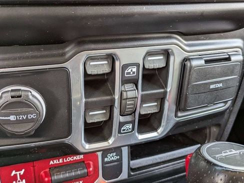 Used 2022 Jeep Gladiator Mojave w/ LED Lighting Group AWD/4WD image 24