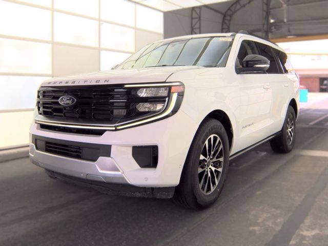 Used 2025 Ford Expedition Platinum AWD/4WD image 3