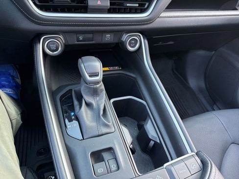 Used 2025 Toyota Grand Highlander AWD image 40