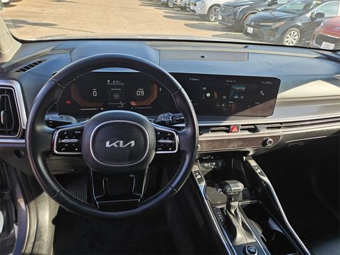 Used 2024 Kia Sorento S image 14