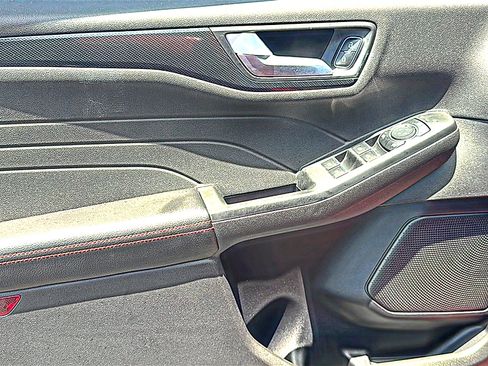 Used 2023 Ford Escape ST-Line w/ Tech Pack #1 FWD image 16
