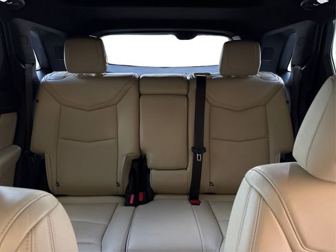Used 2019 Cadillac XT5 Premium Luxury FWD image 16