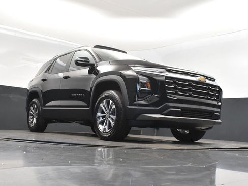 New 2026 Chevrolet Equinox LT w/ Convenience Package II image 45