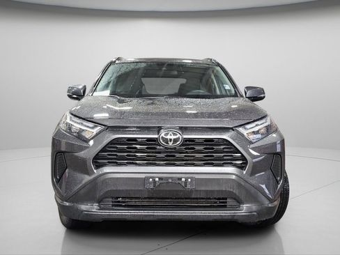 Used 2023 Toyota RAV4 XLE AWD/4WD image 3