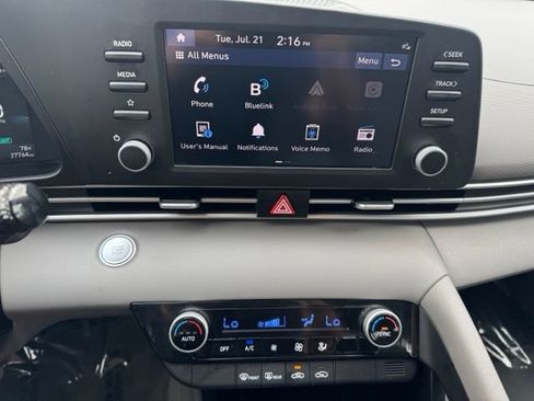 Used 2023 Hyundai Elantra SEL FWD image 16