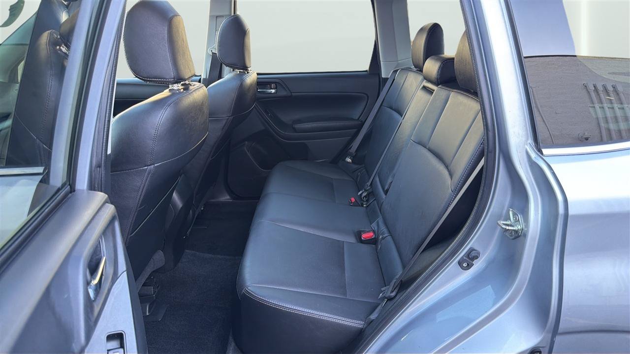 Used 2014 Subaru Forester 2.5i Limited AWD/4WD image 20