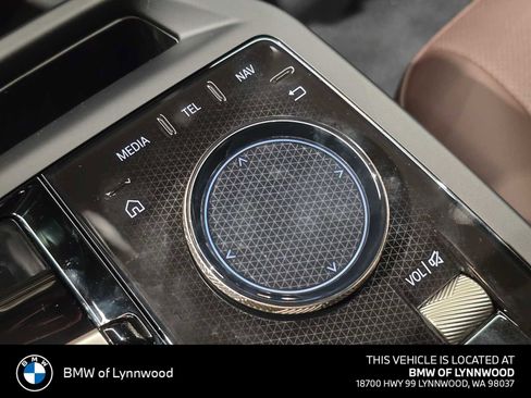 New 2026 BMW iX xDrive60 image 28