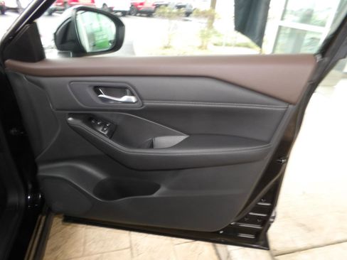 Certified 2023 Nissan Rogue SV w/ SV Premium B Package image 25