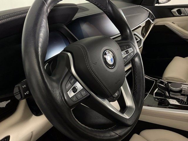 Used 2021 BMW X5 xDrive40i w/ Convenience Package AWD/4WD image 16