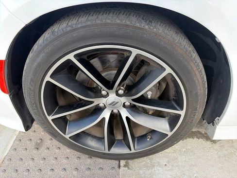 Used 2018 Dodge Charger R/T Scat Pack RWD image 9