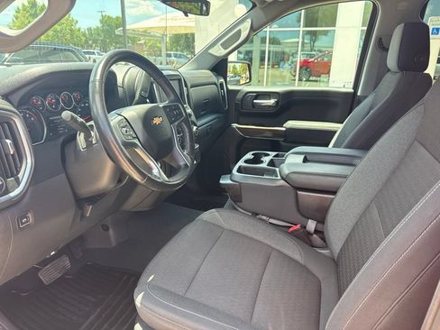 Used 2022 Chevrolet Silverado 1500 LT AWD/4WD image 9