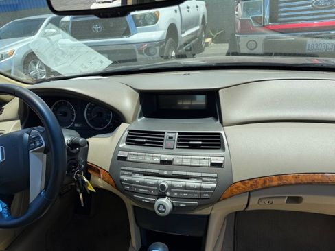 Used 2009 Honda Accord EX-L image 19