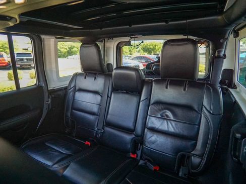 Used 2019 Jeep Wrangler Unlimited Sahara w/ Quick Order Package 24M Moab AWD/4WD image 33