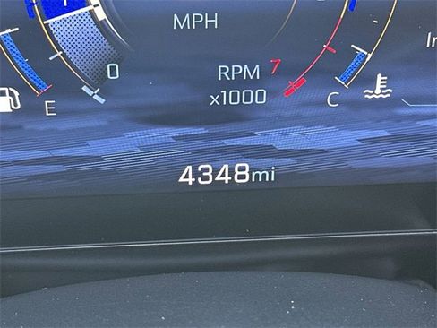 Certified 2025 Chevrolet Equinox RS w/ Safety and Technology Package image 12