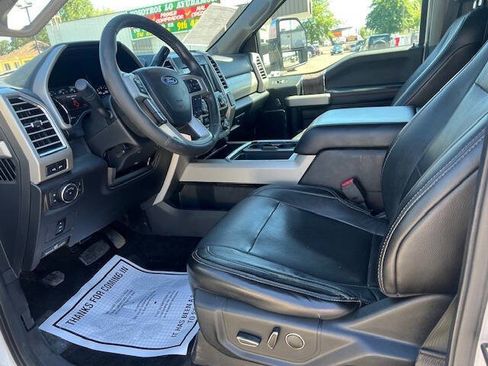 Used 2017 Ford F250 Lariat w/ Chrome Package image 11