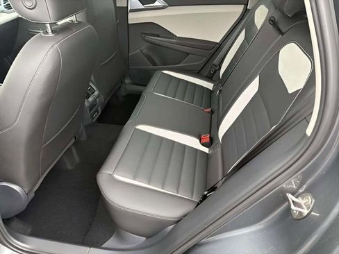 New 2026 Volkswagen Taos SEL image 9