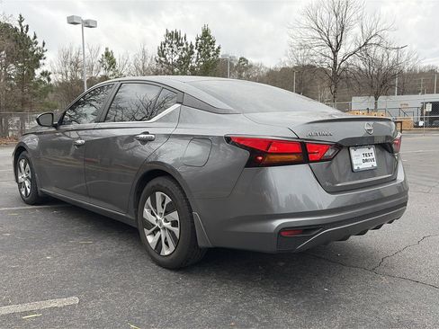 Used 2024 Nissan Altima 2.5 S image 3