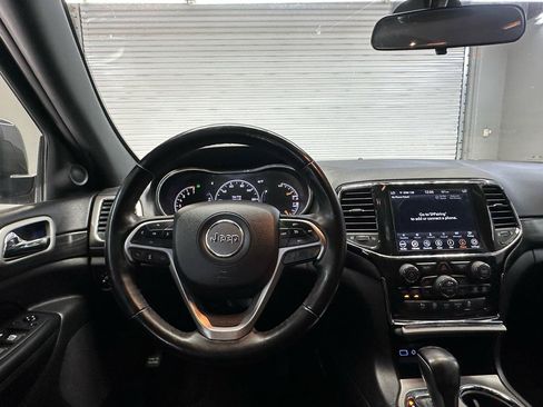 Used 2021 Jeep Grand Cherokee Laredo X RWD image 11