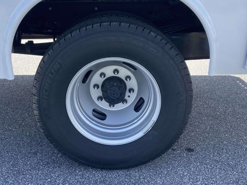 New 2026 Ford F350 XL w/ XL Chrome Package AWD/4WD image 12