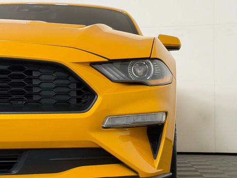 Used 2022 Ford Mustang Coupe RWD image 11