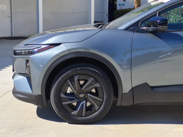 Used 2026 Toyota C-HR AWD/4WD image 23