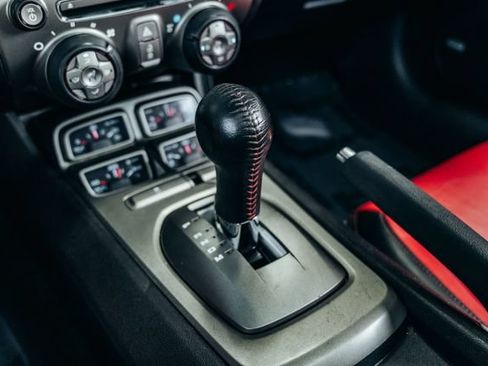 Used 2010 Chevrolet Camaro SS w/ LPO, Ground Effects Package RWD image 12